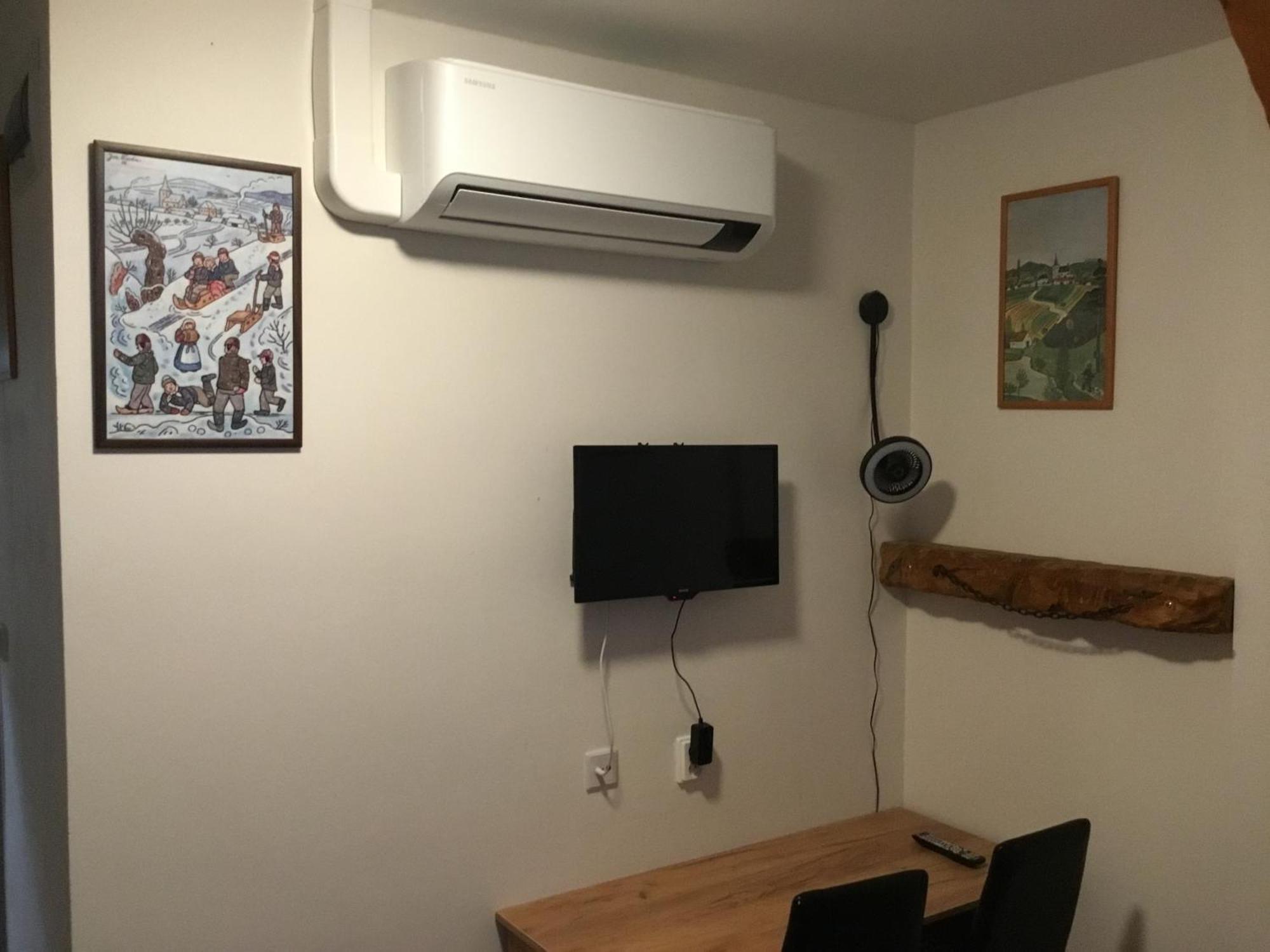 Hrusicka Restaurace A Penzion Hrusice Dış mekan fotoğraf